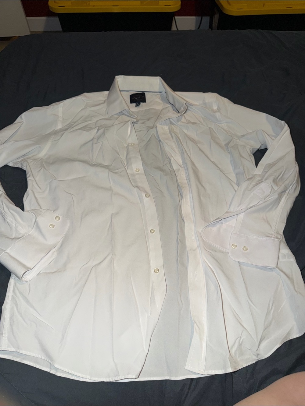 Men's White Spread-Collar Dress Shirt - Classic Tailored Fit